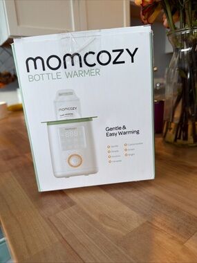 momcozy White Bottle Warmer – Gentle & Easy Warming